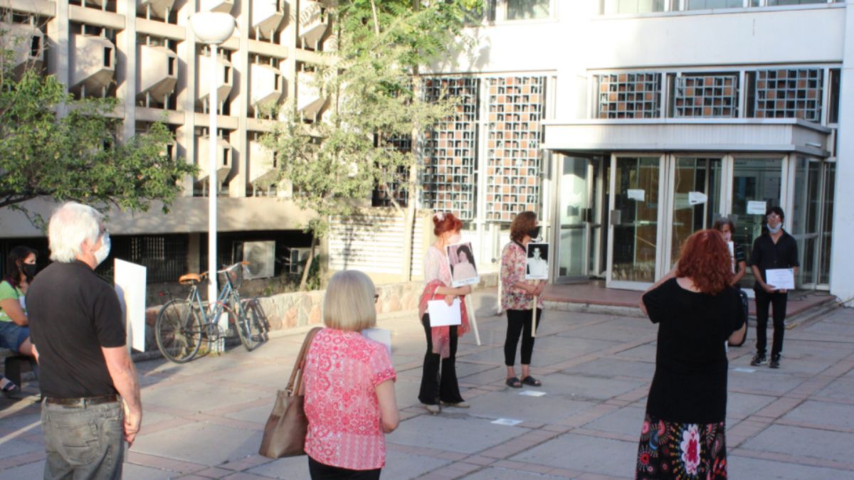 Caravana y marcha por el Día de la Memoria en Mendoza