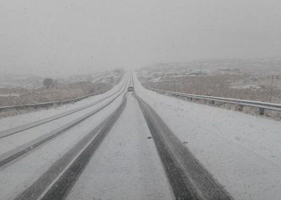 Rescatan a 36 personas que habían quedado varadas por la nieve en las Altas Cumbres
