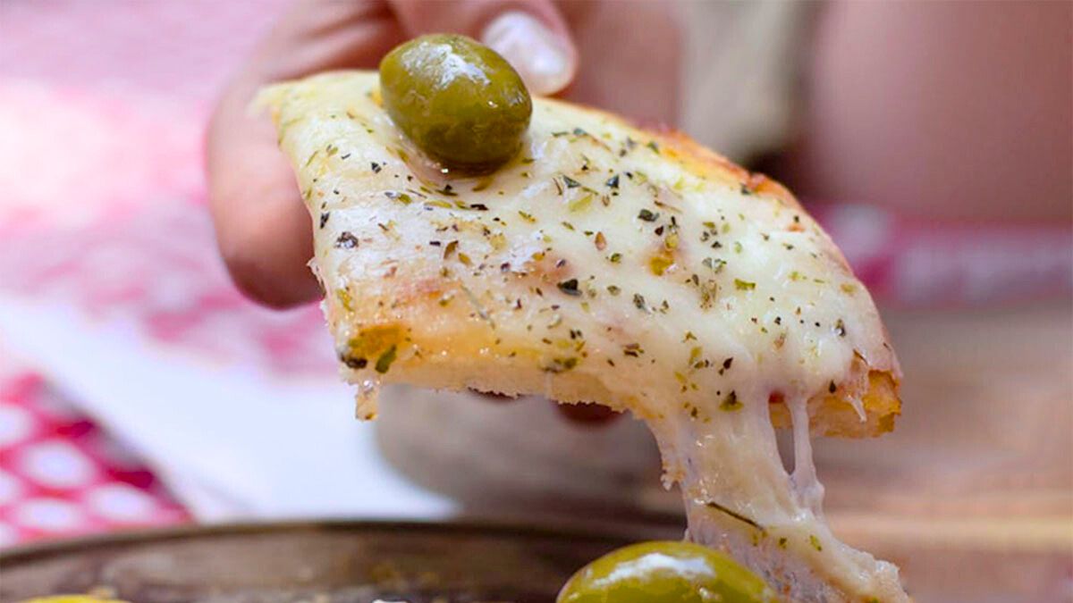 Cómo preparar el mejor chimichurri casero para pizza: la receta rápida y riquísima