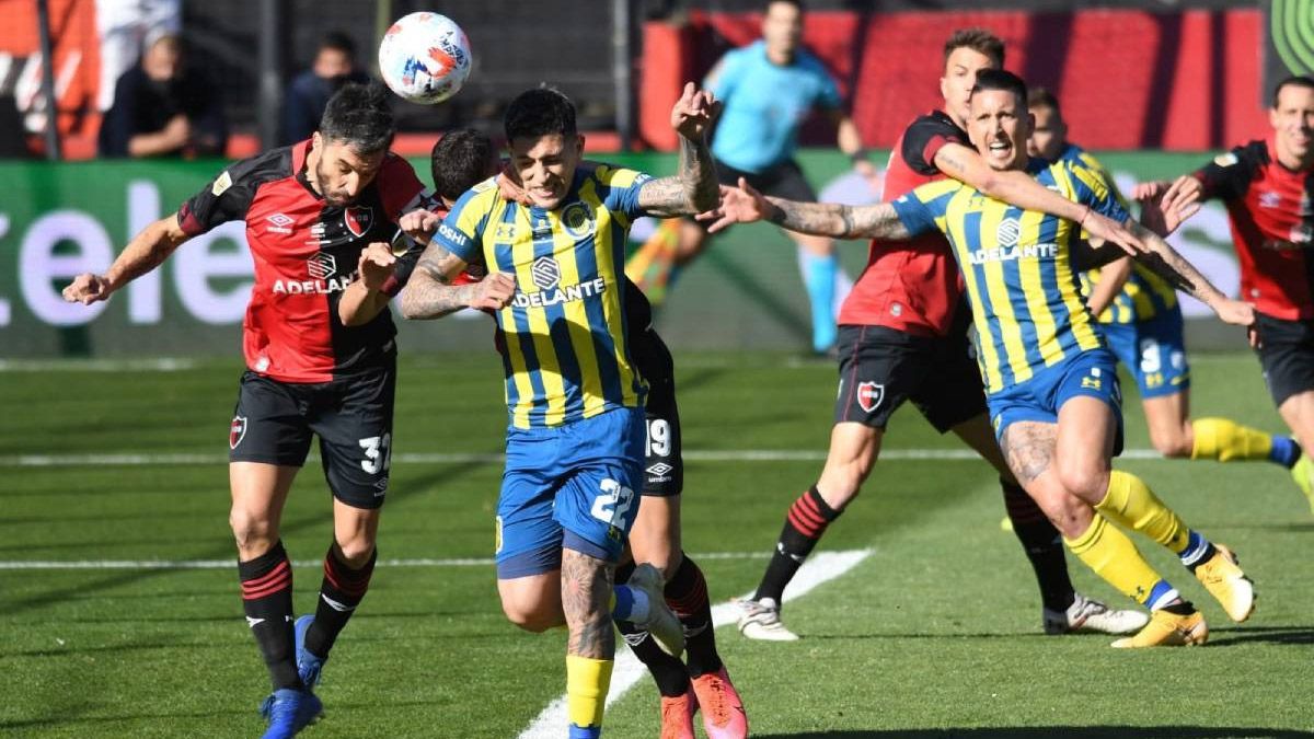 Newell's y Central quedaron a mano en el clásico rosarino