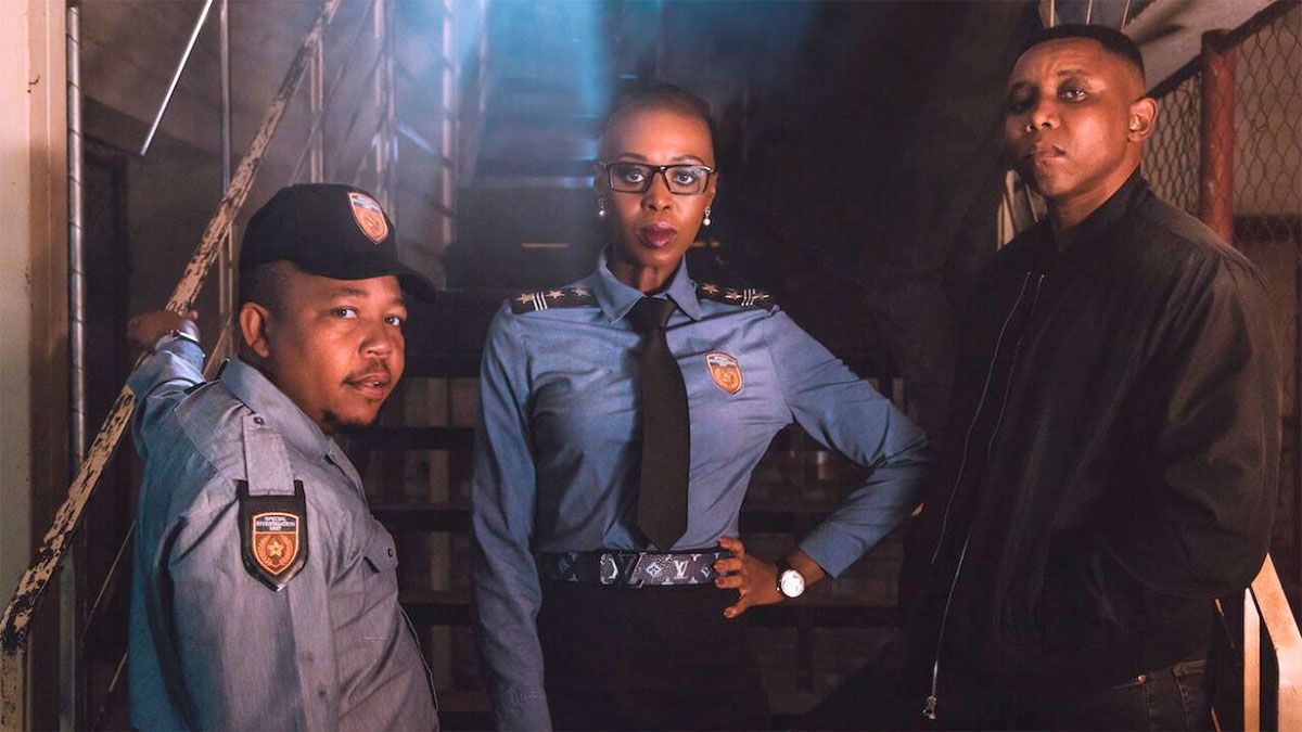 "iNumber Number: El oro de Johannesburgo" es un thriller de acción en torno a la investigación de un robo de oro histórico en Johannesburgo.