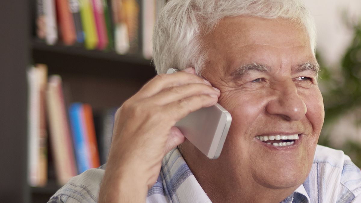 Celulares para adultos mayores en 18 cuotas: cómo comprarlos