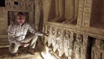 Egipto: hallaron una tumba de hace 4.400 años con 45 estatuas de piedra