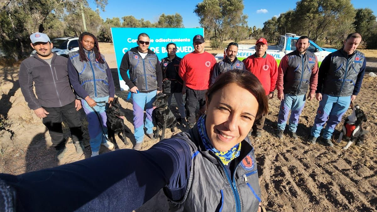 Adiestradores de la Escuela Canina de Entrenamiento de Mendoza