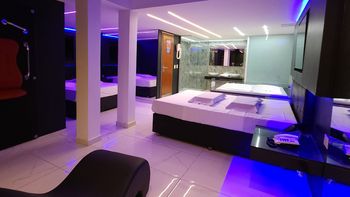 Crisis en los telos: cómo hacen para sobrevivir Crisis en los telos: cómo hacen para sobrevivir