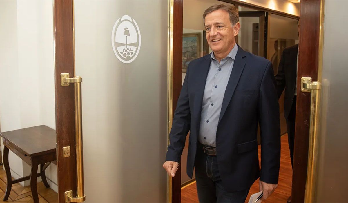 Rodolfo Suarez informó que se abrieron las inscripciones para construir nuevas viviendas.