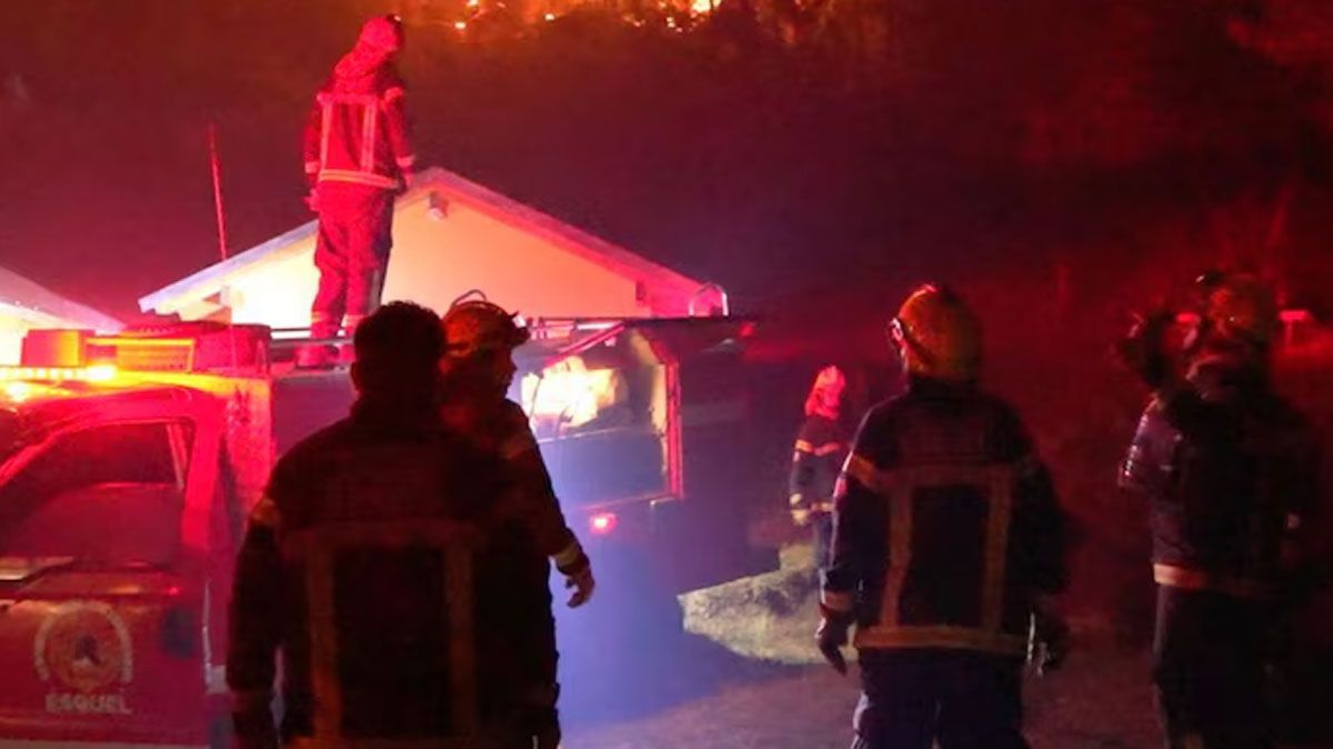 La tragedia ocurrida en la localidad de Saldán, Córdoba, dejó dos personas muertas por culpa de un voraz incendio.