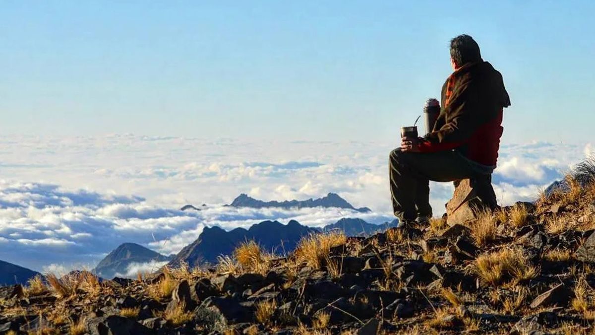 El recorrido por Santa Ana del Valle Grande pasa por paisajes montañosos y vegetación de altura El recorrido por Santa Ana del Valle Grande pasa por paisajes montañosos y vegetación de altura