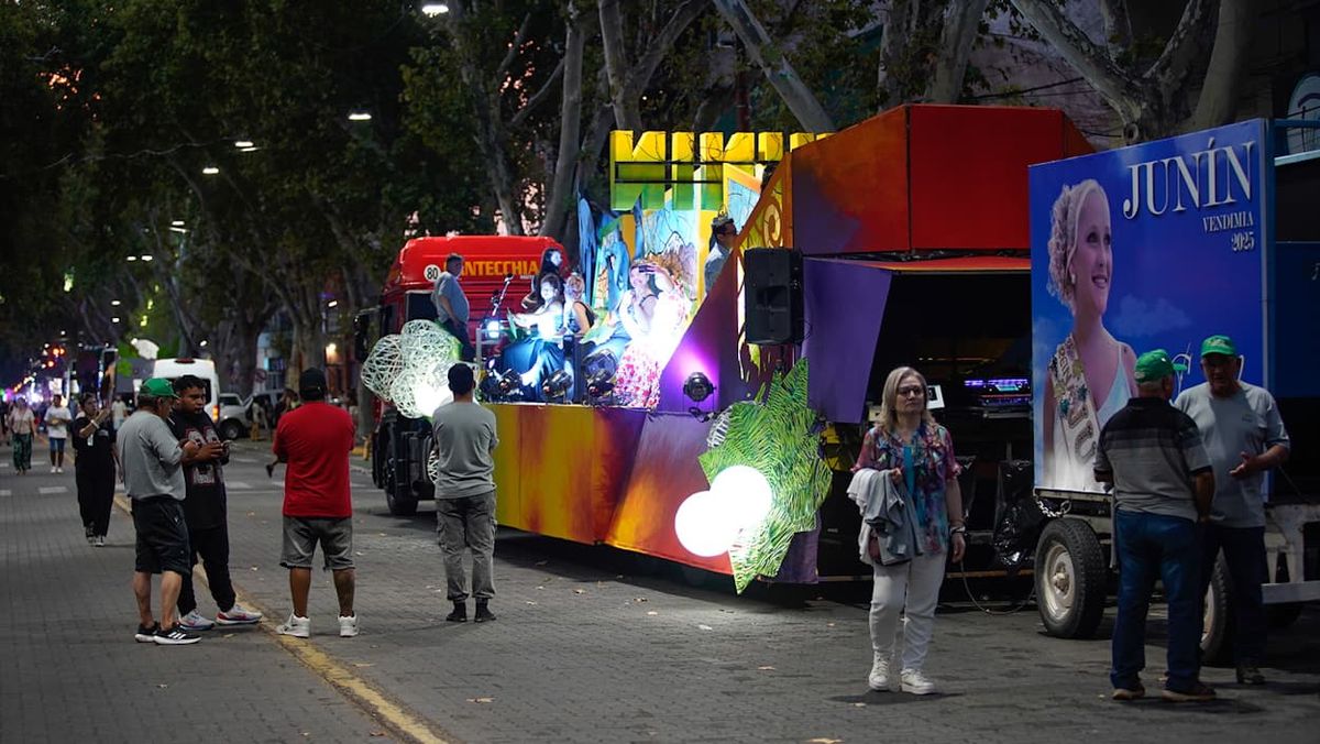 La V&iacute;a Blanca de las Reinas, uno de los eventos m&aacute;s elegidos por los mendocinos y turistas, ser&aacute; la noche del viernes 6 de marzo de 2026.