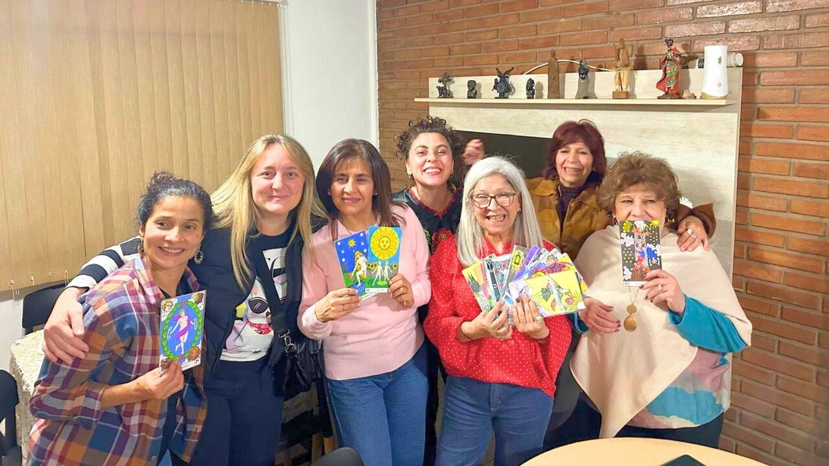 Una celebración para mujeres en la biblioteca de Chacras de Coria. No faltarán sabores, vinos y tarot. Una celebración para mujeres en la biblioteca de Chacras de Coria. No faltarán sabores, vinos y tarot.