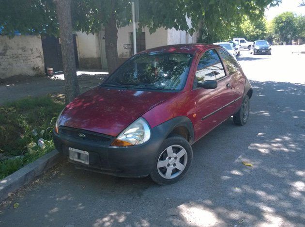 Balearon un patrullero en una persecución a un auto con pedido de secuestro