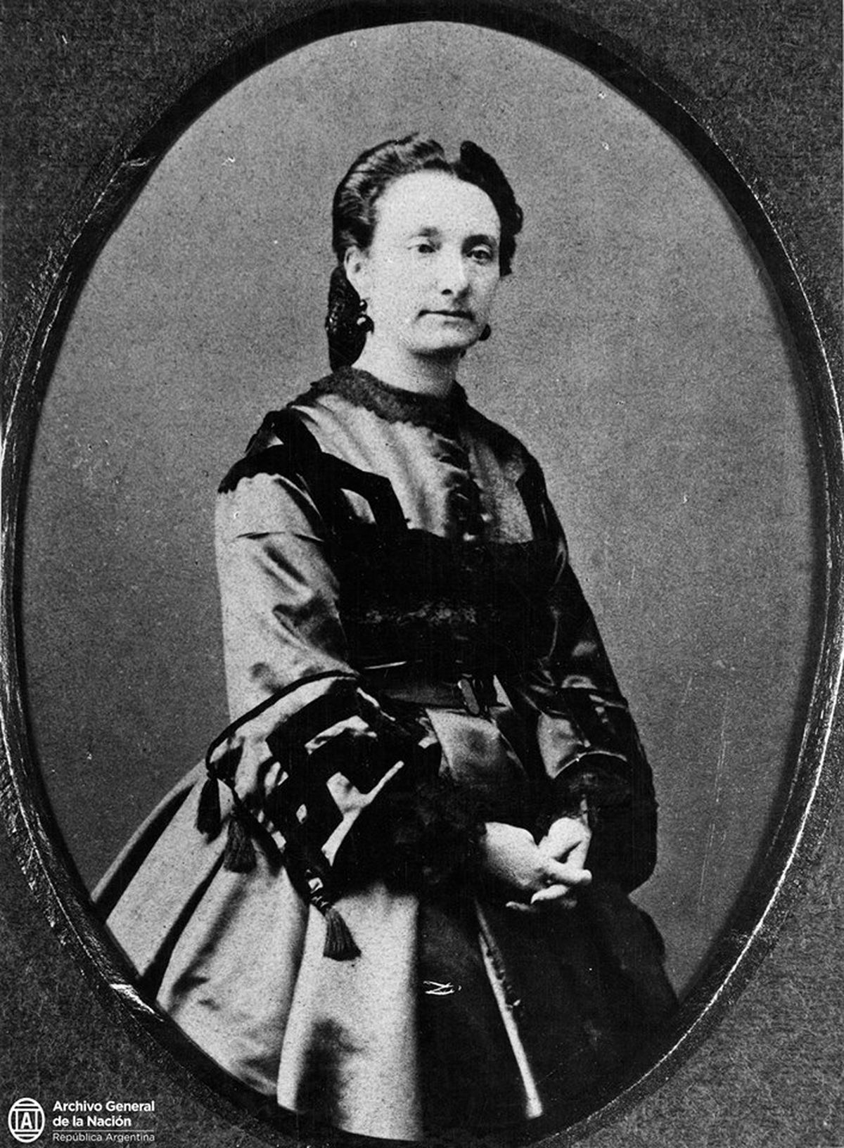 Mercedes Tomasa de San Martín y Escalada, la única hija que el General tuvo con su esposa Remedios. Mercedes Tomasa de San Martín y Escalada, la única hija que el General tuvo con su esposa Remedios.