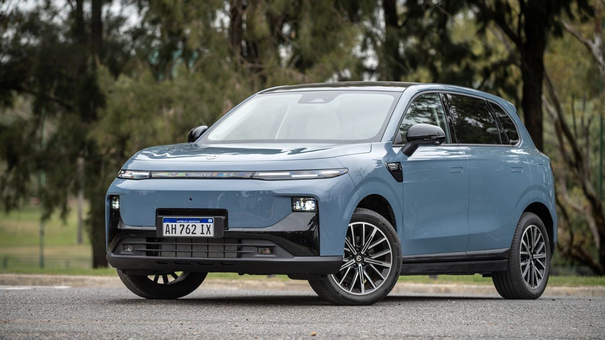 Leapmotor C10 ultra-h&iacute;brido, un SUV tecnol&oacute;gico, confortable y seguro.