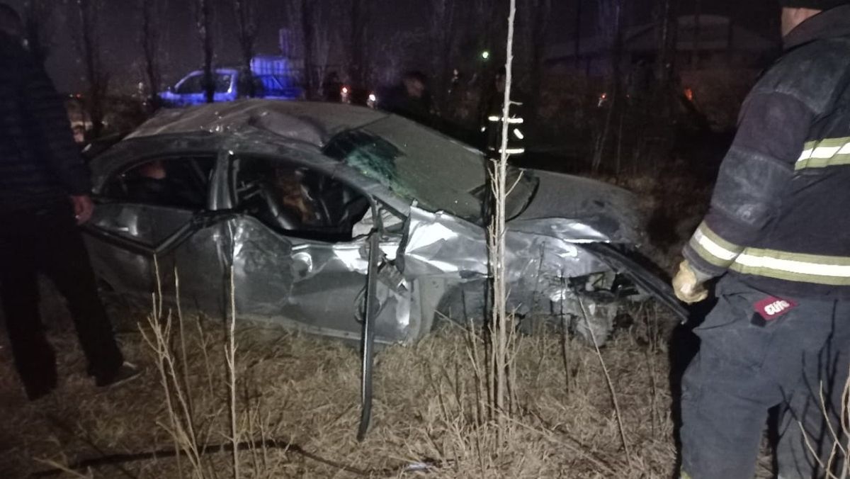 Así quedó el Honda Civic que volcó este sábado en San Martín.&nbsp;