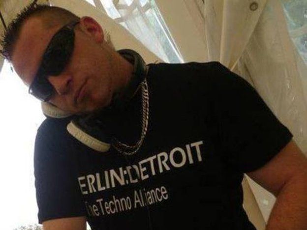 Un DJ y su mamá fueron condenados a pagar 20.000 euros a sus vecinos por ruidos molestos