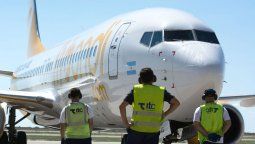 Inauguraron el vuelo a bajo costo Mendoza - Neuquén