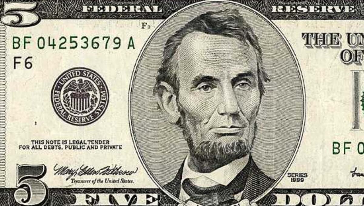 El billete de 5 dólares que sale 100.000 dólares.&nbsp;