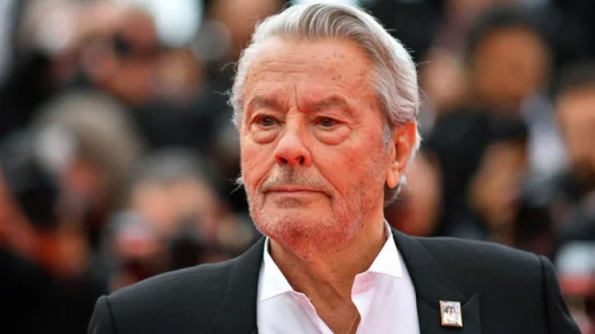 Murió a los 88 años Alain Delon, el ícono del cine europeo