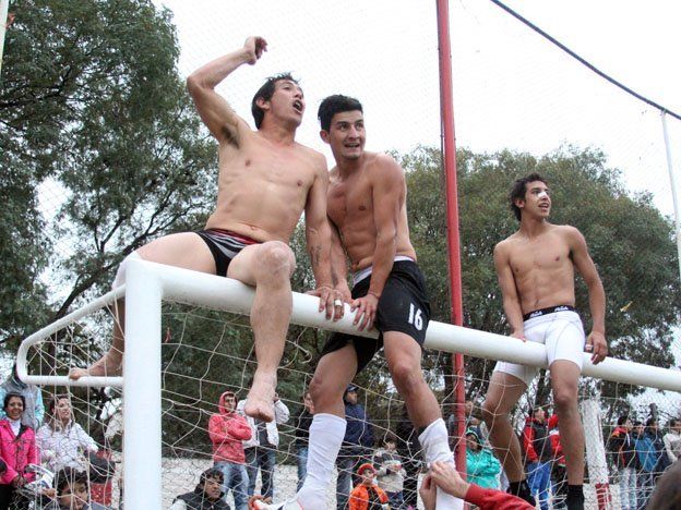 Sportivo Balloffet se impuso en el duelo sureño y logró el ascenso