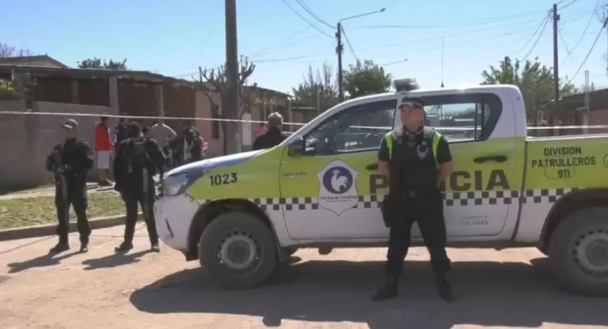 Chicos que jugaban al fútbol encontraron el cadáver de un hombre denunciado por abusar de su nieta.