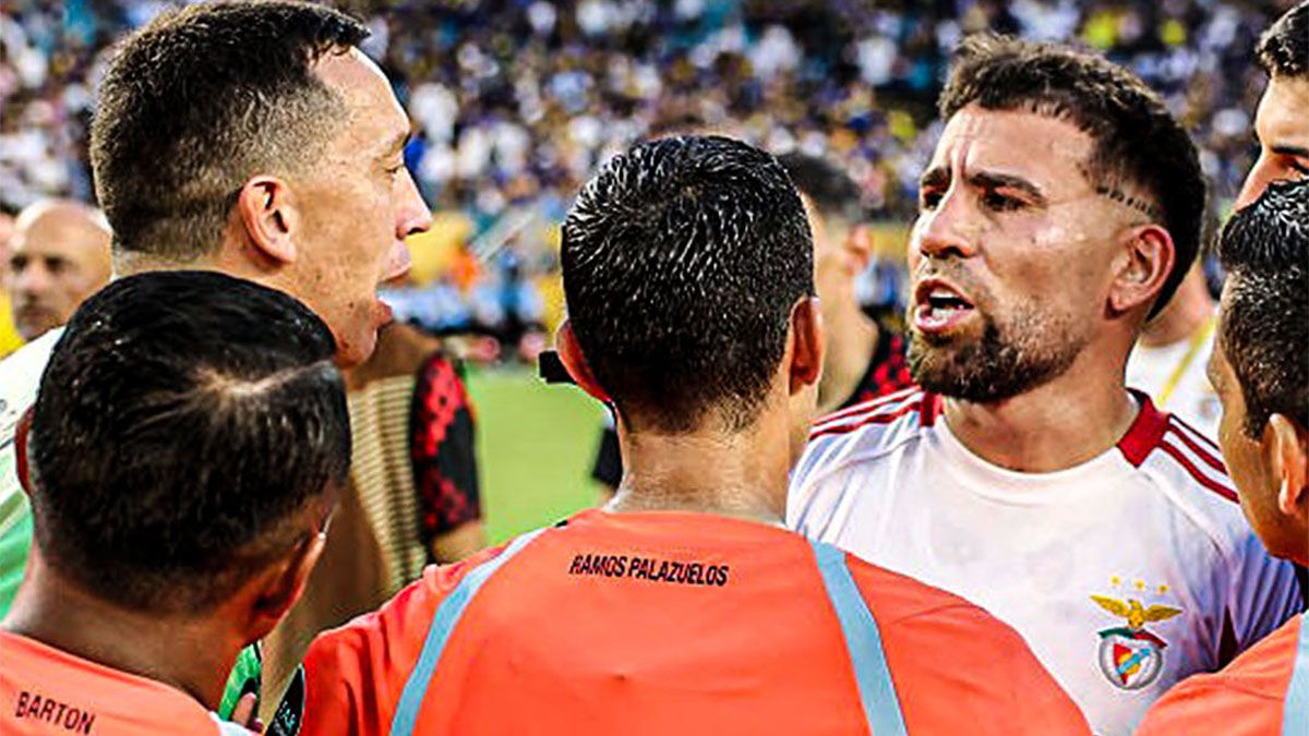 Agustín Marchesín se peleó con Nicolás Otamendi.
