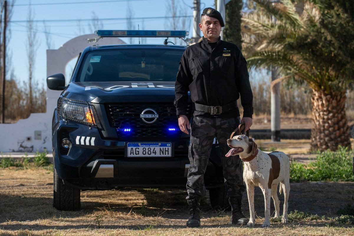 Cira, la perra que se jubila de la División de Canes de la Policía de Mendoza. Cira, la perra que se jubila de la División de Canes de la Policía de Mendoza.
