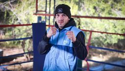 Juan Carrasco, un deportista de élite, se encuentra trabado en vericuetos legales y no puede preparar la pelea -hasta ahora-&nbsp; más importantes de su carrera en el boxeo profesional.