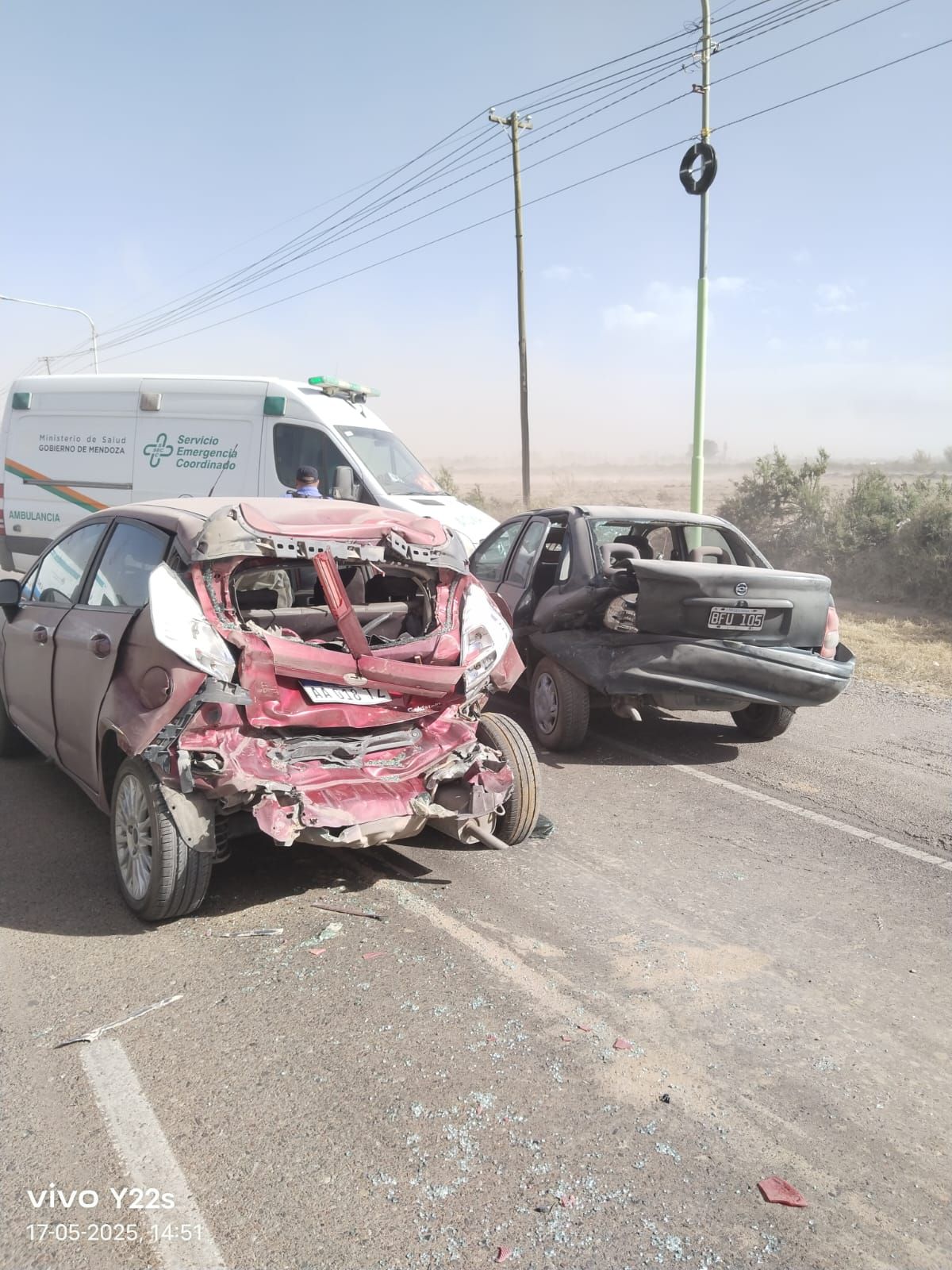 El viento Zonda afectó la visibilidad en la ruta 24 en Lavalle. Siete vehículos chocaron esta tarde en Mendoza. El viento Zonda afectó la visibilidad en la ruta 24 en Lavalle. Siete vehículos chocaron esta tarde en Mendoza.