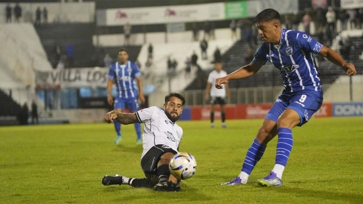 Godoy Cruz mereció más, pero empató con Chaco For Ever en un buen partido