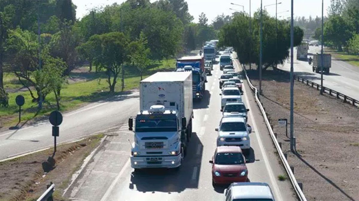 Los vehículos fueron secuestrados y se les retuvo sus licencias profesionales a los conductores. (Imagen ilustrativa).