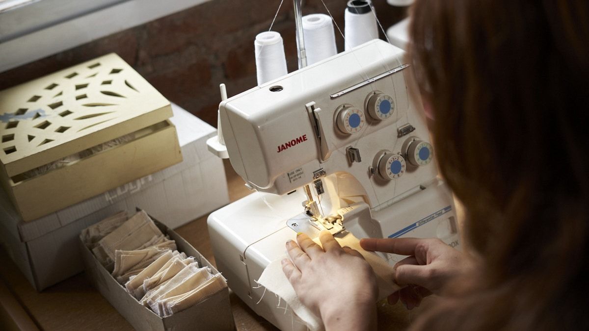 Venden las bolsas de 50 y 100 gramos junto con el infusor para que cada uno se prepare la cantidad de té que quiera. Venden las bolsas de 50 y 100 gramos junto con el infusor para que cada uno se prepare la cantidad de té que quiera.