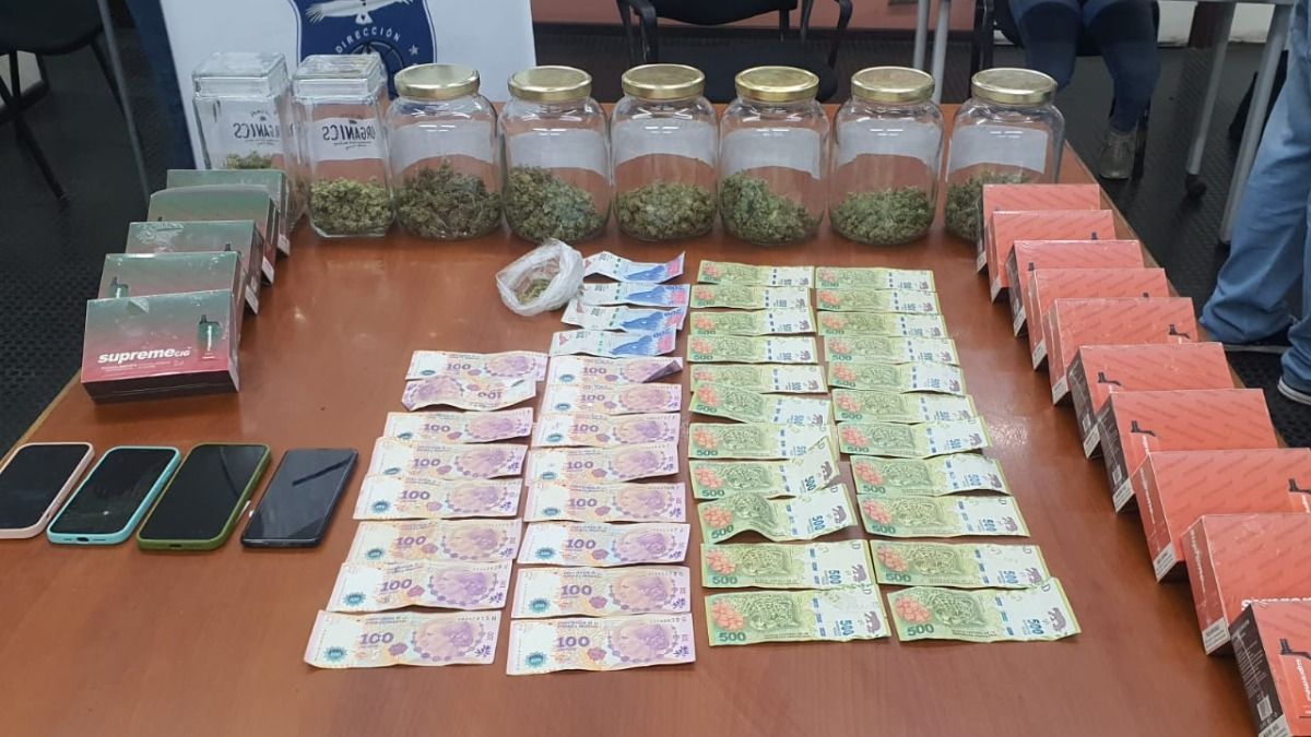 Parte de lo que se encontró en los allanamientos de este miércoles.