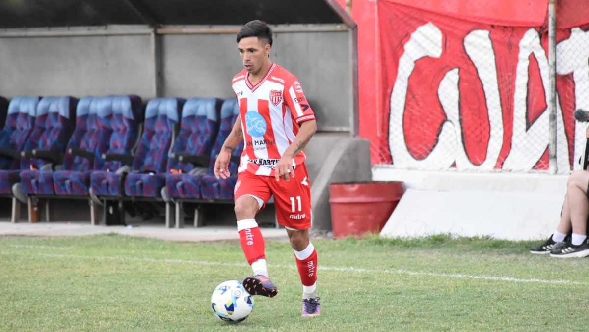 Matías Navarro se mostró siempre peligroso en el ataque del Chacarero.