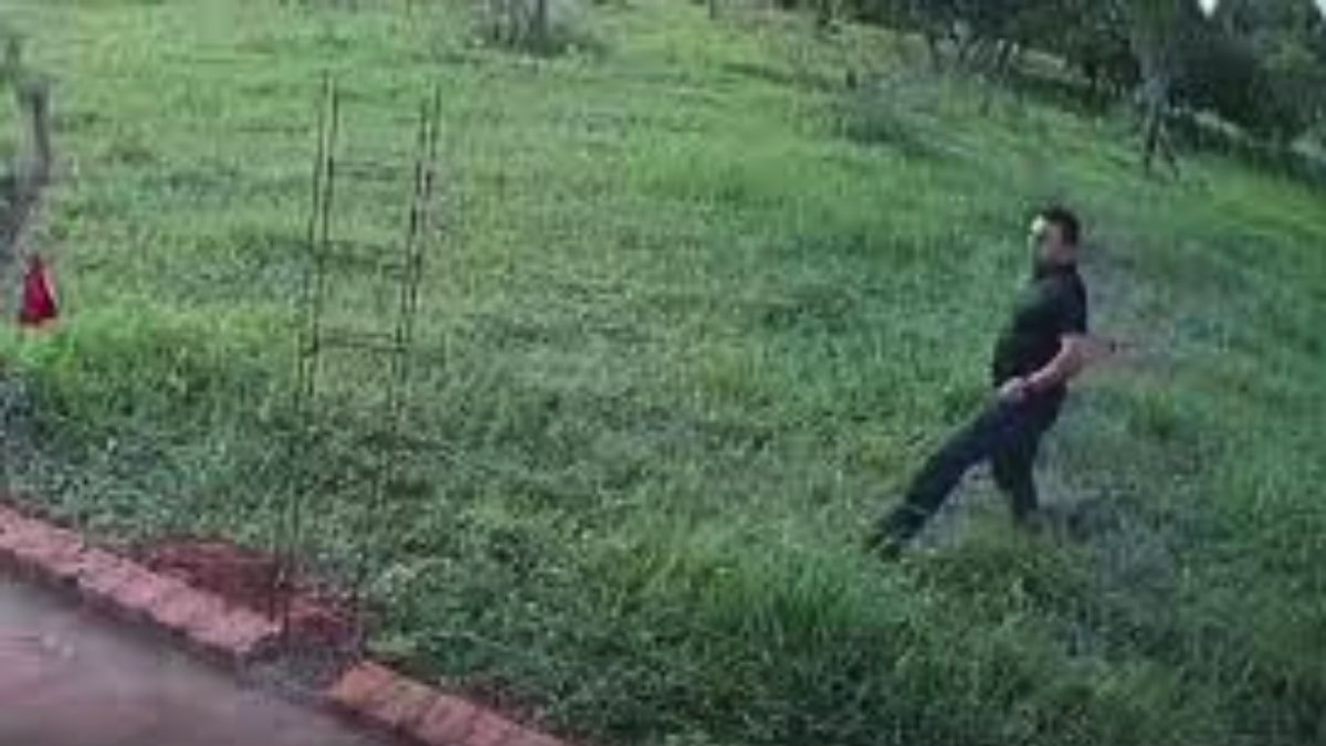 Uno de los robos quedó filmado por cámaras de seguridad.