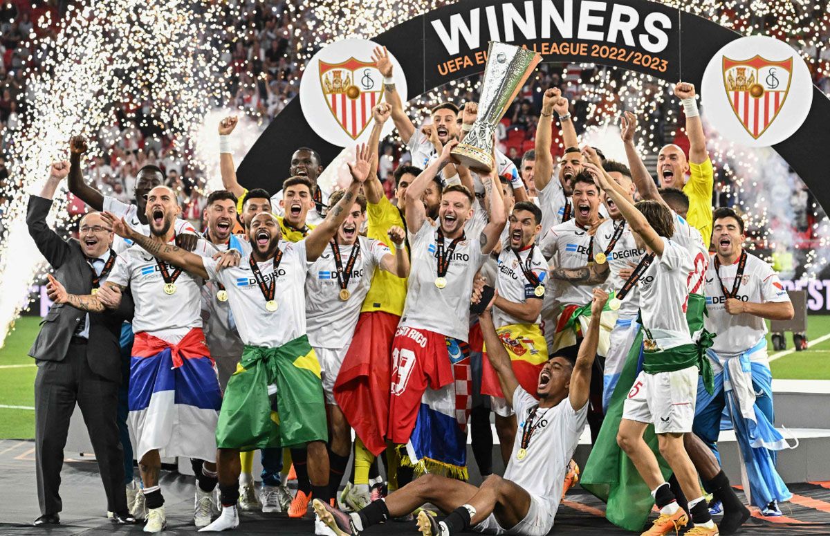 Sevilla, con penales argentinos, batió a Roma y es campeón de la Europa League