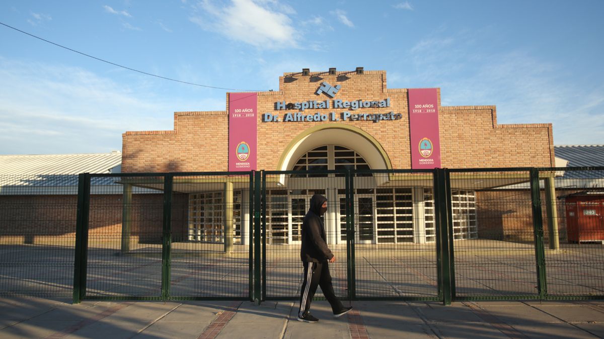 El menor de edad fue traslado en el mismo vehículo al Hospital Perrupato.