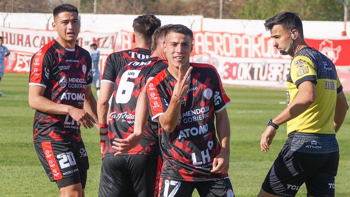 Lucas Leguizamón le dio el triunfo a Huracán Las Heras ante Atenas de Río Cuarto.