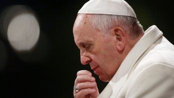 El Papa expresó dolor y horror por el ataque en una iglesia en Francia