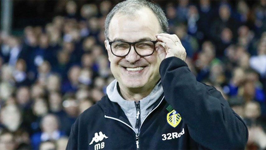 ¡Un festejo loco! Así llegaba Bielsa al entrenamiento