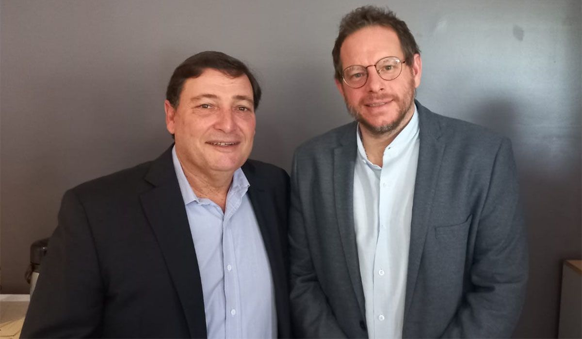 El candidato a gobernador de Unión por la Patria, Omar Parisi, y su vice Lucas Ilardo. El candidato a gobernador de Unión por la Patria, Omar Parisi, y su vice Lucas Ilardo.