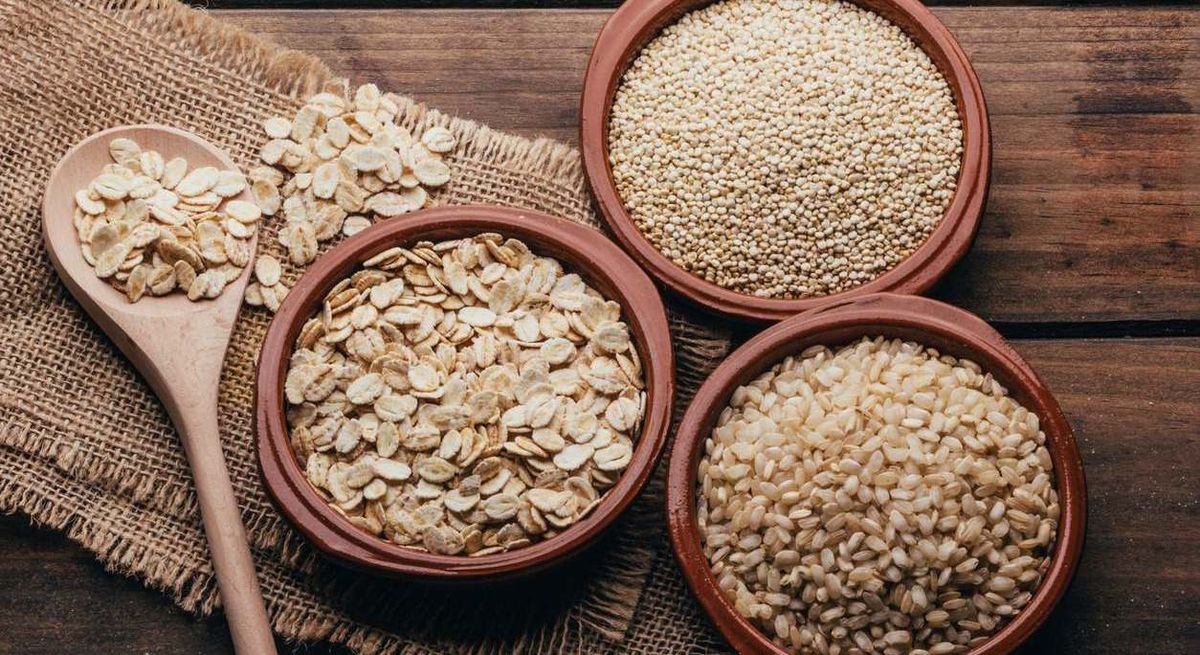 Avena o quinoa, ambos alimentos prometen bajar los niveles de azúcar de forma natural. Avena o quinoa, ambos alimentos prometen bajar los niveles de azúcar de forma natural. 