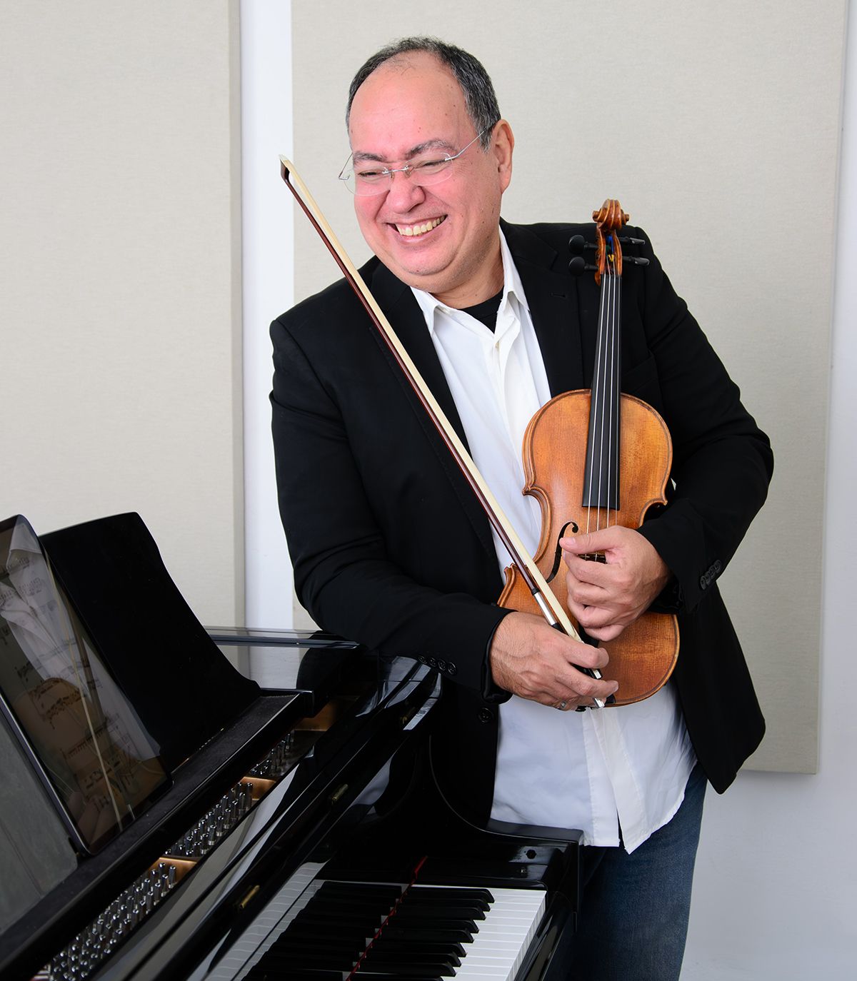 Igor Lara. Igor Lara.