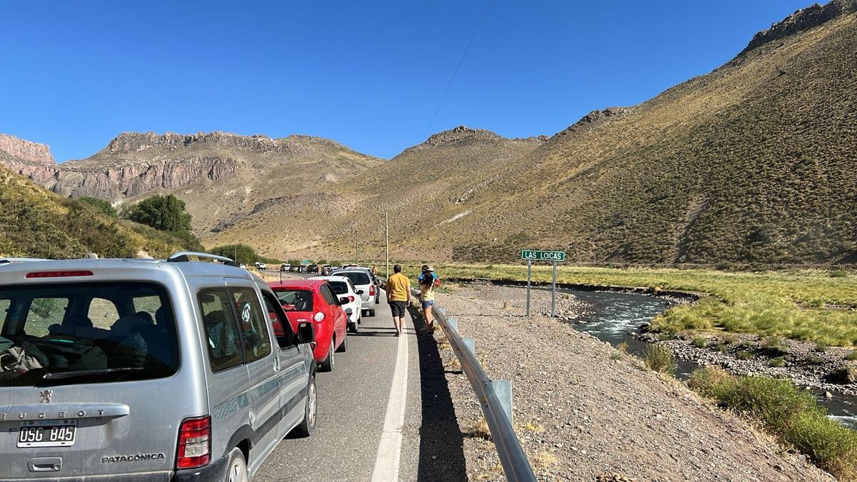 Las demoras en el Paso Pehuenche son de más de 4 horas durante el sábado. Las demoras en el Paso Pehuenche son de más de 4 horas durante el sábado.