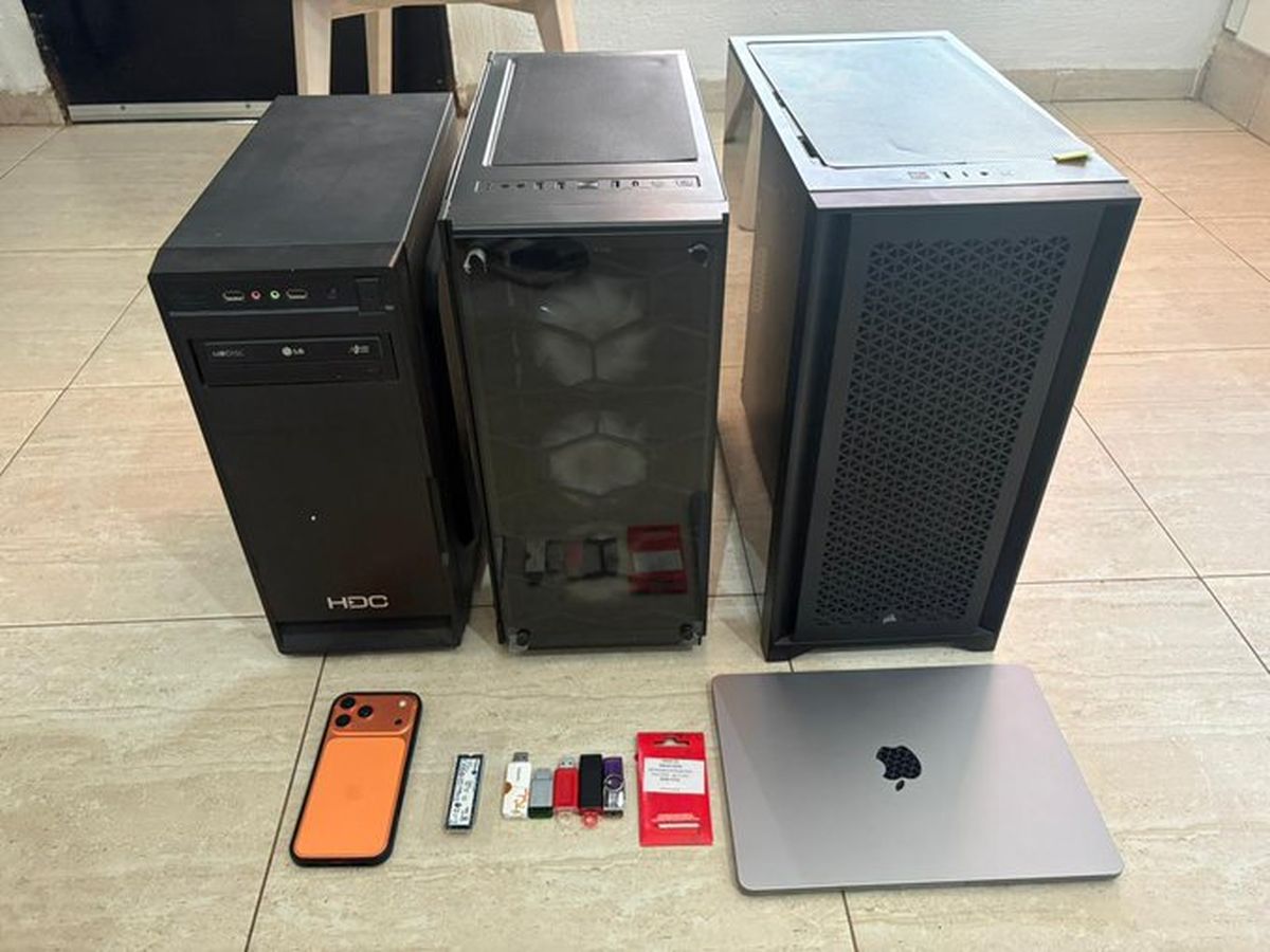 Algunos de los elementos secuestrados en los allanamientos. Algunos de los elementos secuestrados en los allanamientos.