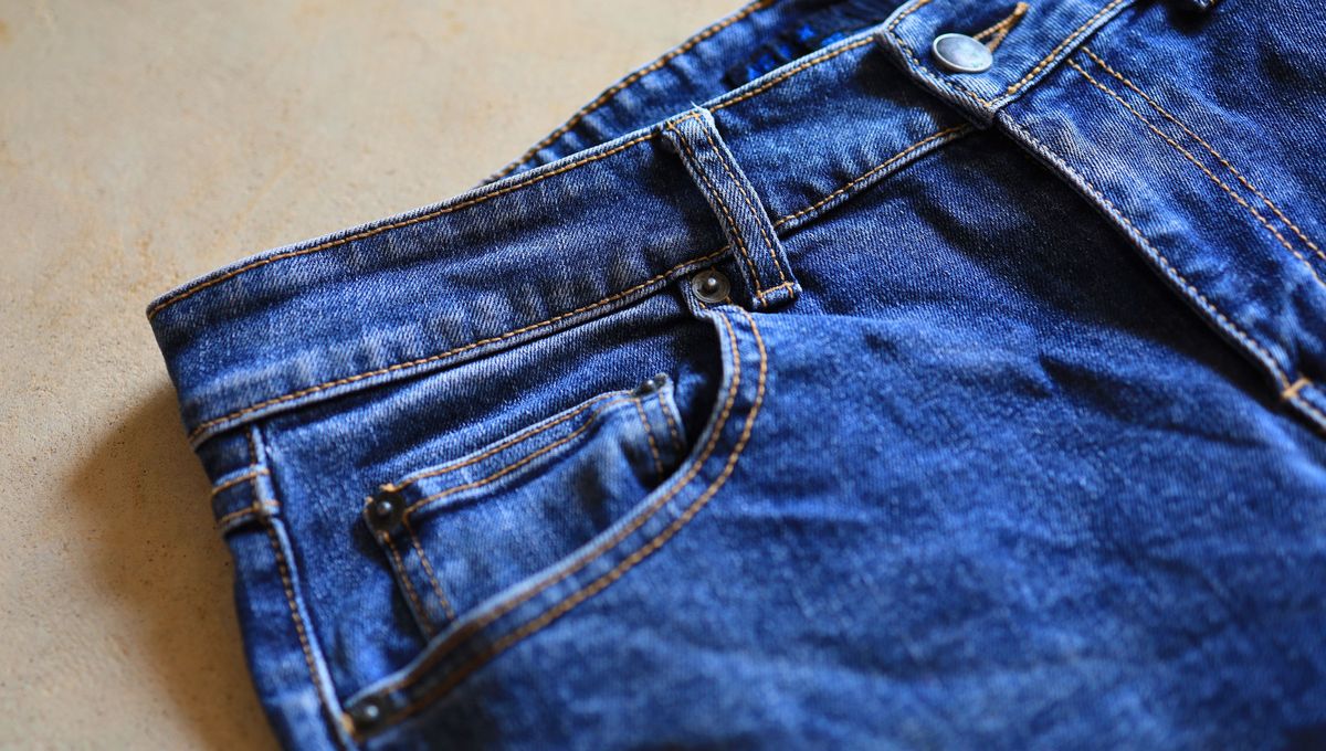 Una alternativa al clásico cinturón de pantalón. Una alternativa al clásico cinturón de pantalón.