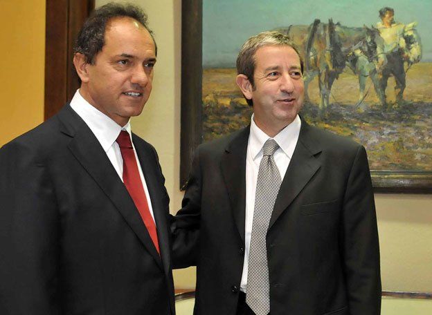 Otros tiempos. Dos ex vicepresidentes que cobran la jubilación de privilegio: Daniel Scioli y Julio Cobos. Otros tiempos. Dos ex vicepresidentes que cobran la jubilación de privilegio: Daniel Scioli y Julio Cobos.