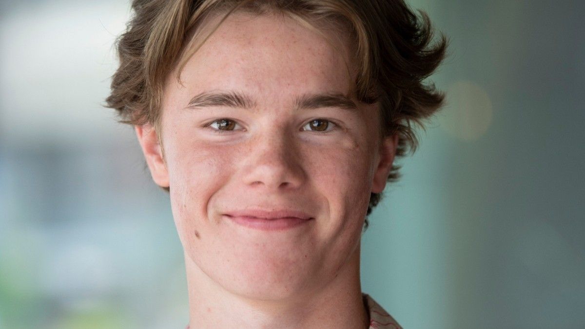 Edvin Ryding, protagonista de Jóvenes altezas, serie escondida de Netflix.