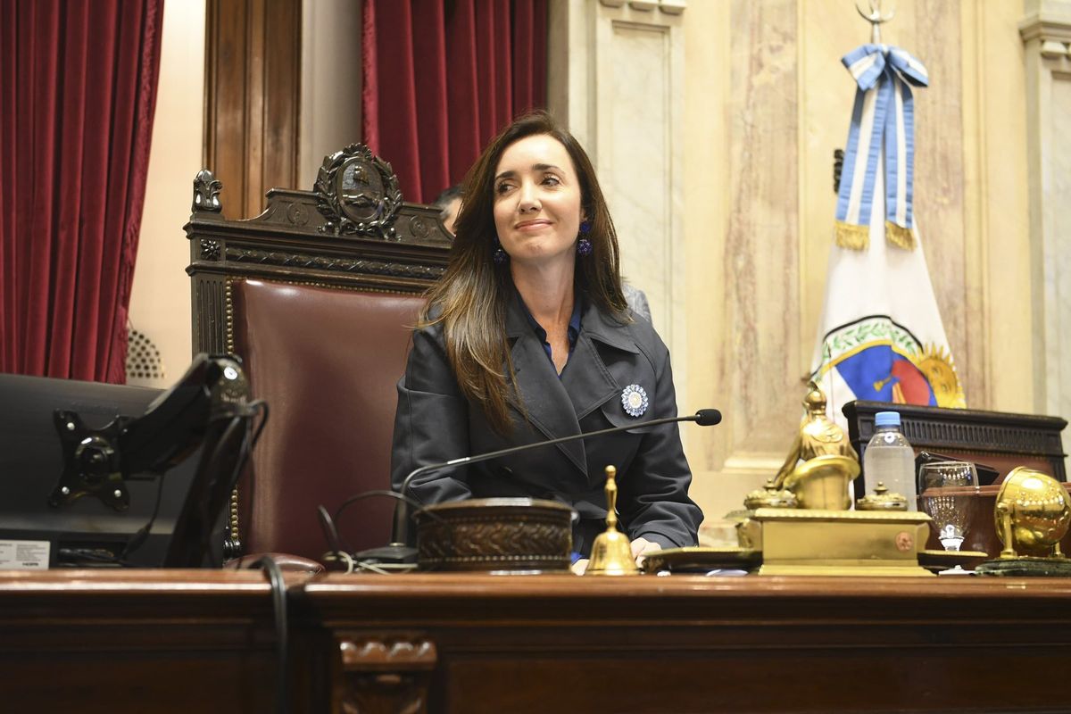 La vicepresidenta Victoria Villarruel suele mostrarse cerca de Milei. Pero hay rumores de que el vínculo no está tan afinado. La vicepresidenta Victoria Villarruel suele mostrarse cerca de Milei. Pero hay rumores de que el vínculo no está tan afinado. 