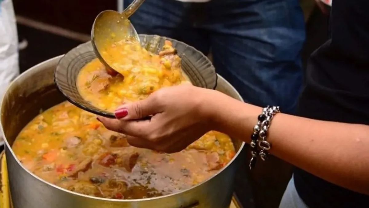 Fiesta patria: un locro popular dejó a más de 65 personas con intoxicación alimentaria