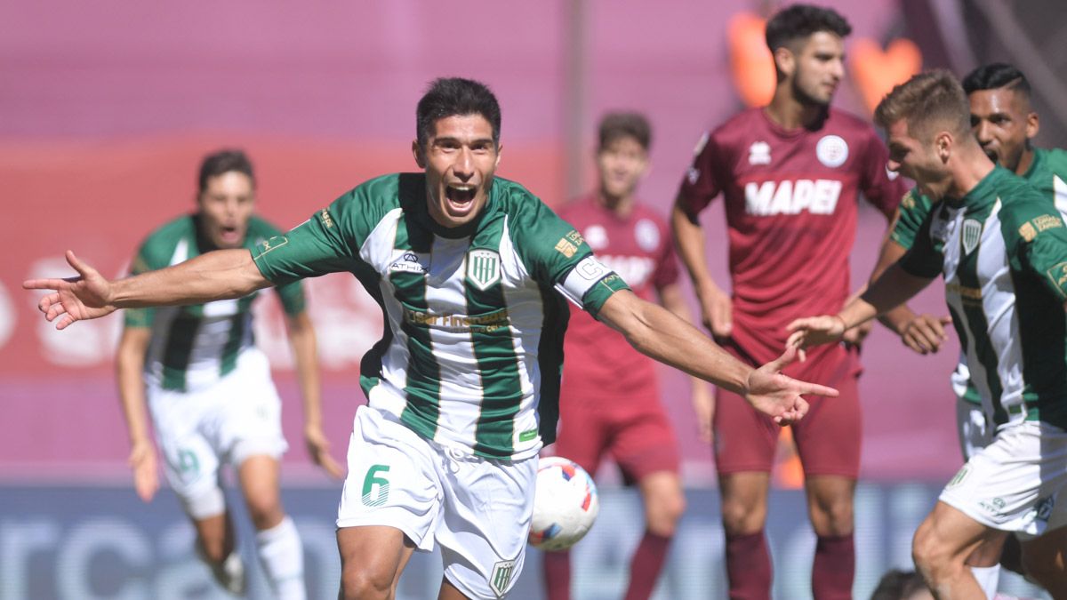 Luciano Lollo se vistió de héroe y todo fue felicidad para el Taladro.